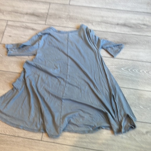 Free people shades of blue oversized boho tunic bundle of two tops size small - Picture 9 of 9